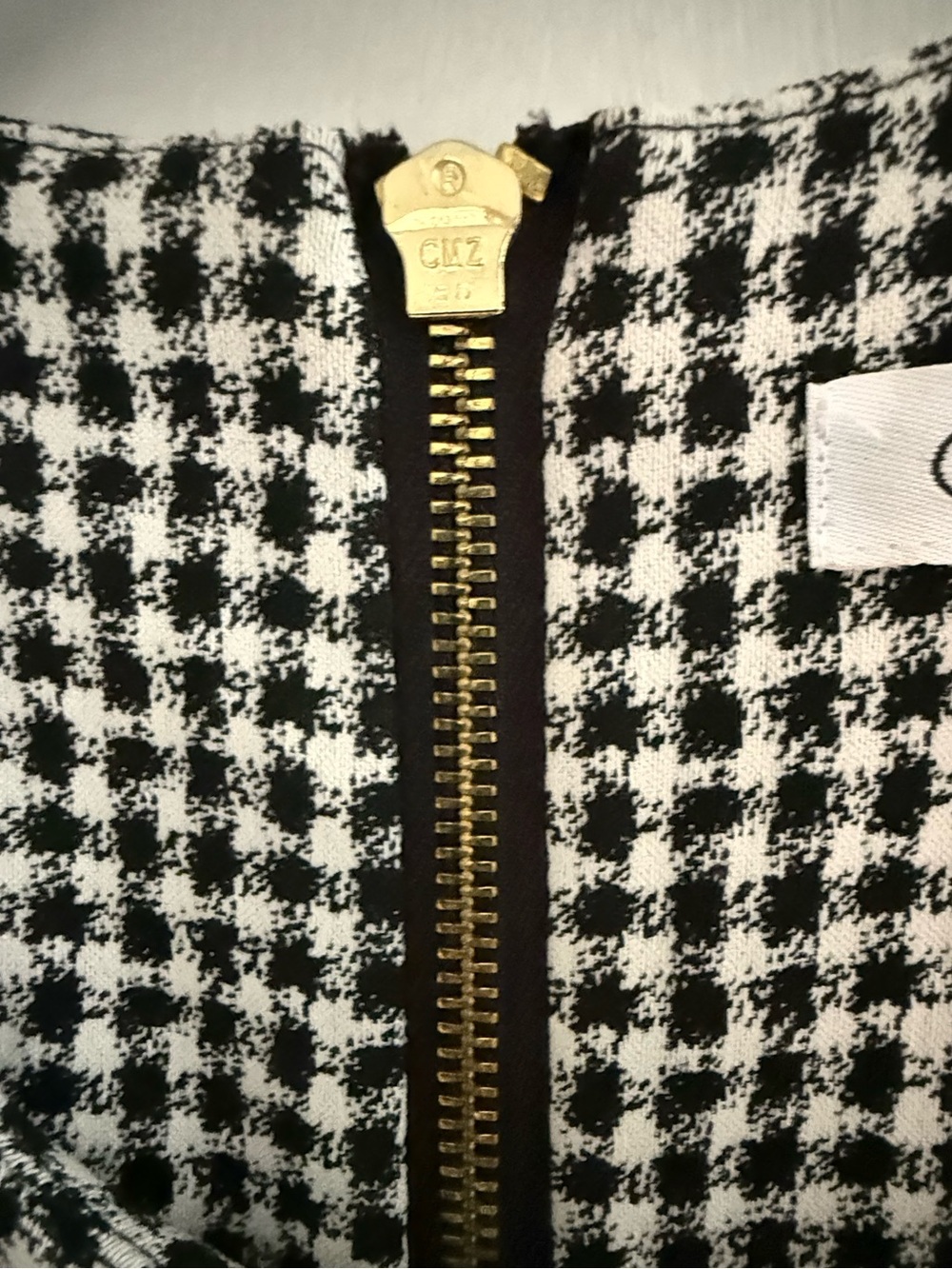 Calvin Klein Black & White Houndstooth Midi Sheath Dress Size 8 - Picture 5 of 9